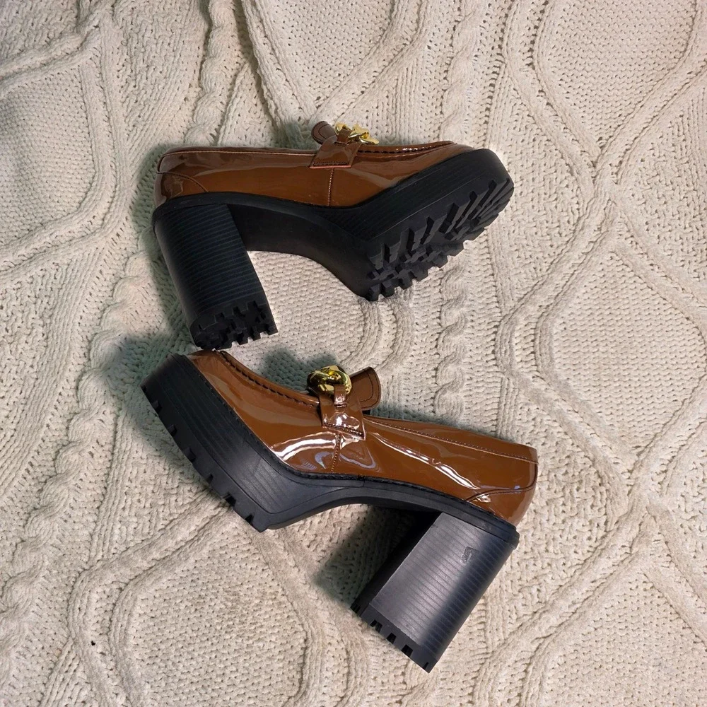 Madden Girl CHUNKY Platform Loafers Brown Patent Chain Detail Womens 9.5 NEW‎